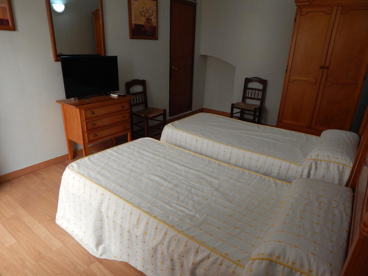 شيبيونا Hostal Cristina المظهر الخارجي الصورة