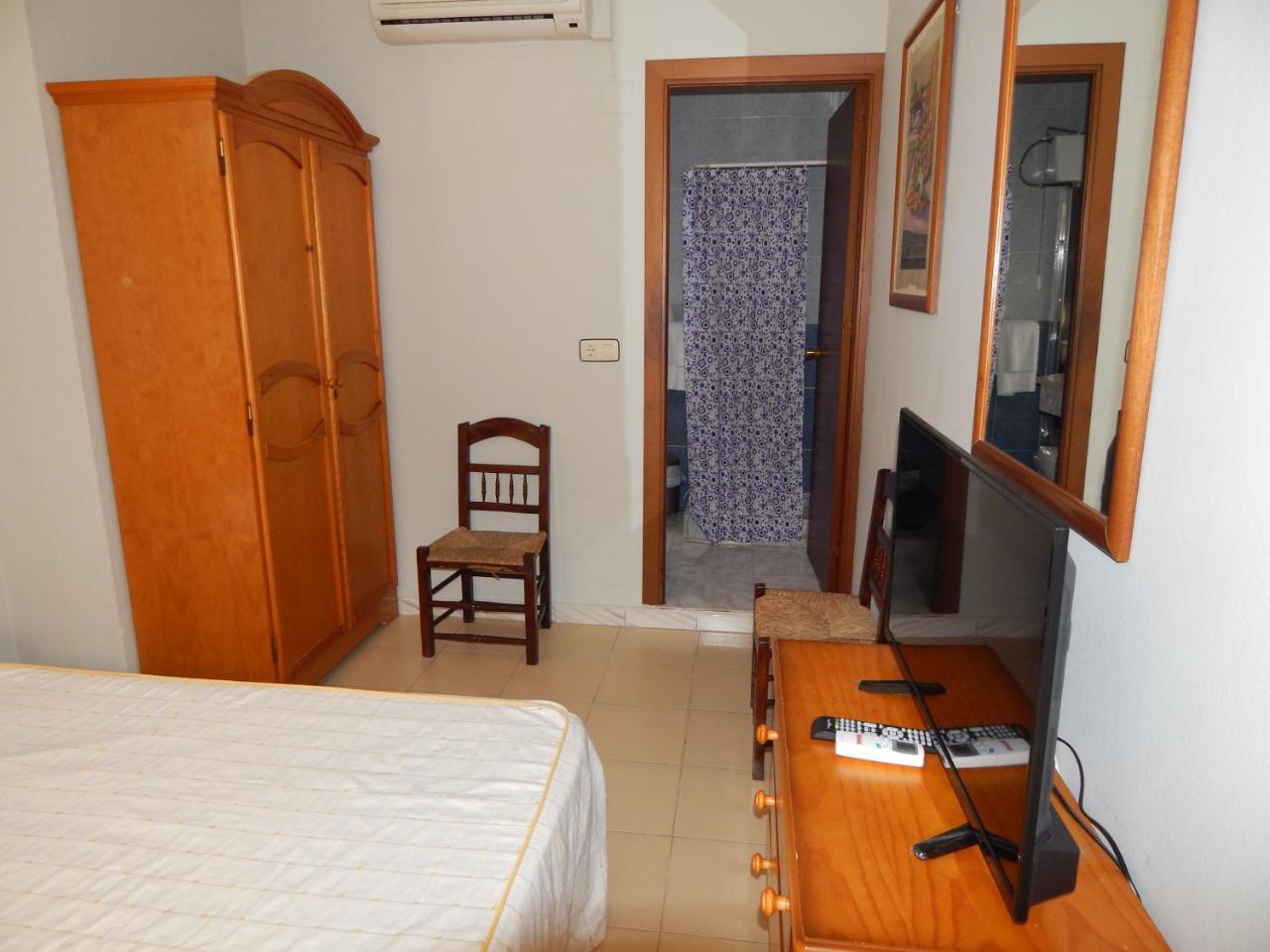 شيبيونا Hostal Cristina المظهر الخارجي الصورة