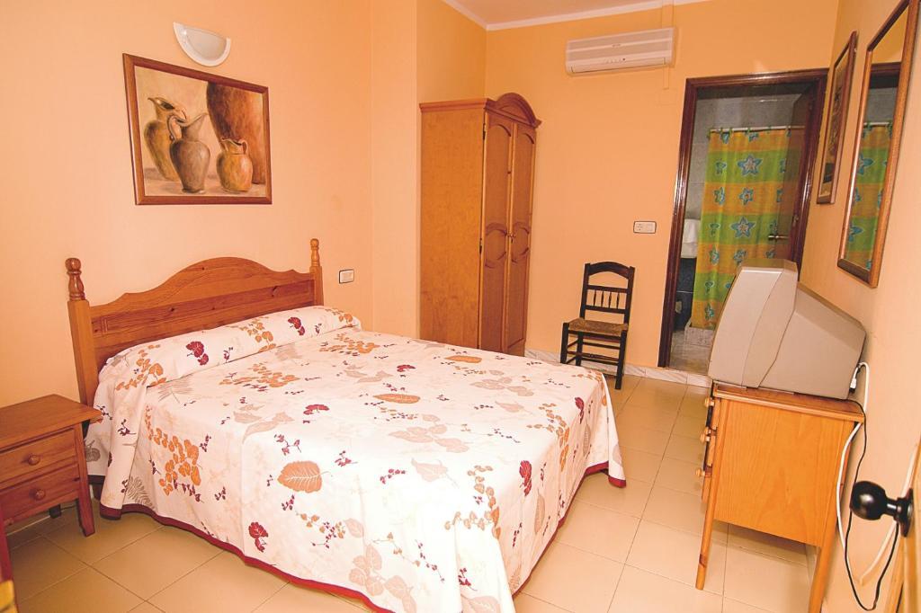شيبيونا Hostal Cristina المظهر الخارجي الصورة